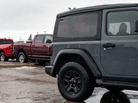 Welcome to Barrie Dodge Chrysler Jeep. CARFAX Canada No Reported Accidents CARFAX Canada One Owner T... (image 8)