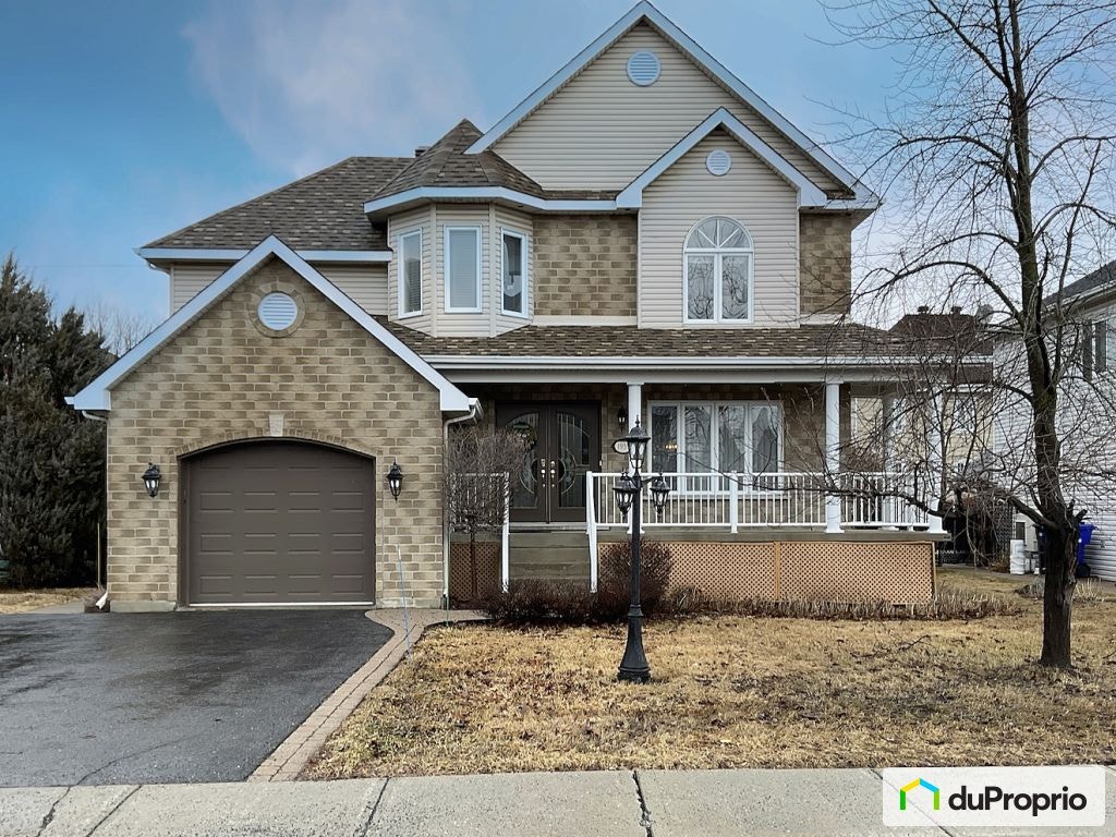 $879,000 - 2 Storey for sale in Ste-Julie — photo 2