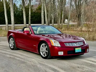 2007 Cadillac XLR Convertible 4.6L V8 RWD Automatic Hard-Top Convertible, the roadster has everythin...