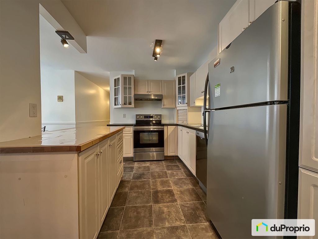 $244,216 - Condominium for sale in Rimouski (Rimouski) — photo 1
