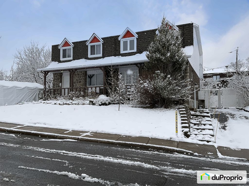 $925,000 - Duplex for sale in Laval-des-Rapides — photo 1