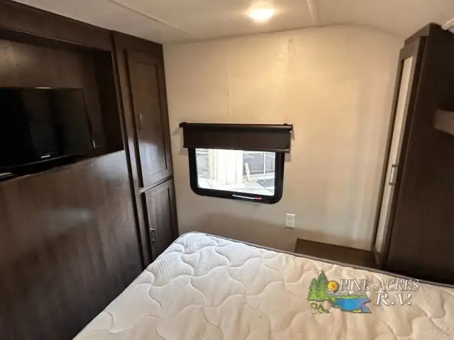 2019 Forest River RV Salem 32BHDS Bunk Room & 2 Slides in Travel Trailers & Campers in Moncton - Image 32