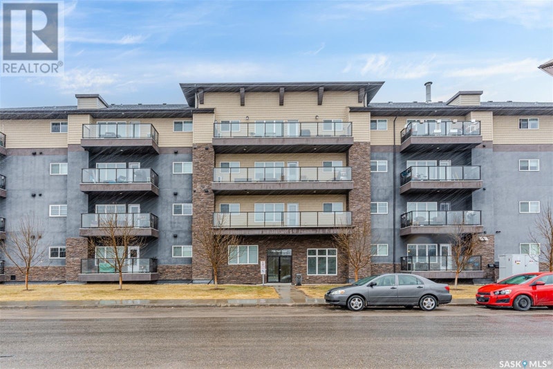 706 Hart Rd 403, Saskatoon, SK S7M 4L5 · Blairmore Suburban Centre