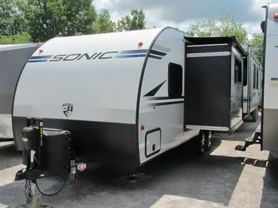 2020 SONIC 220VBH-HARD MODEL TO FIND, IMPRESSIVE LIGHT WEIGHT UNIT, WELL THOUGHT OUT LAYOUT FULL OF...