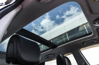 ... Engine: Moteur à 4 cylindres 2.0l L/100Km City: 12.9 L/100Km Hwy: 9.7 Safety Equipment Contrôle... (image 7)