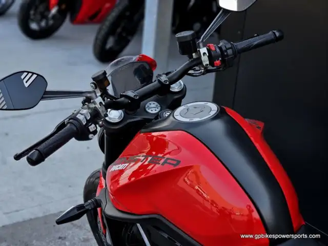 2023 Ducati Monster + Ducati Red in Sport Bikes in Oshawa / Durham Region - Image 11