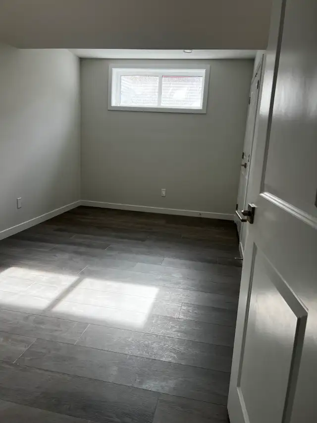 Legal 1-Bed Basement Suite — Private Entrance, Laundry & Parking in Long Term Rentals in Edmonton - Image 7