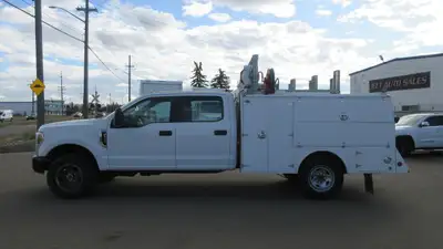 2019 Ford F-350 XLT 4x4 Crew Cab Service Truck New Arrival...... - V8 6.2 L Gasoline Engine - Automa...
