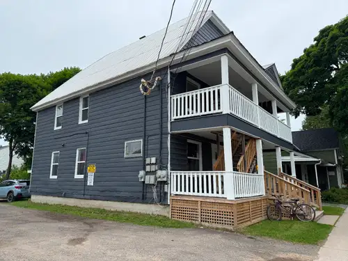 Beautiful 2-Bedroom + Den Apartment | Downtown Fredericton | All-Inclusive | $1,800 heated/lighted/h...