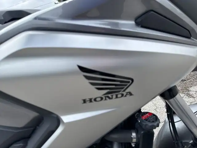 2016 Honda NC750X ~ HONDA NC750X ~ COOL BIKE ~ DUAL PURPOSE ~ in Street, Cruisers & Choppers in City of Toronto - Image 31