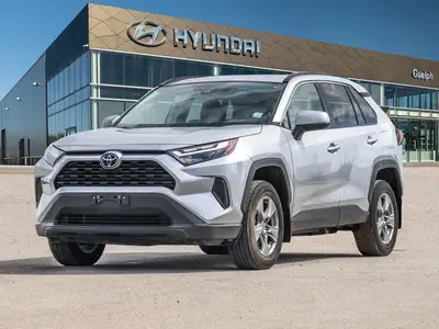 *Sunroof, Heated Steering Wheel, Power Liftgate, Heated Seats, Aluminum Wheels!* The RAV4 opens a wo...