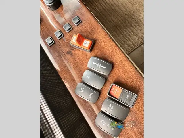 2022 Entegra Coach Aspire 44W 450 h.p. Diesel 11 K Miles in RVs & Motorhomes in Moncton - Image 76