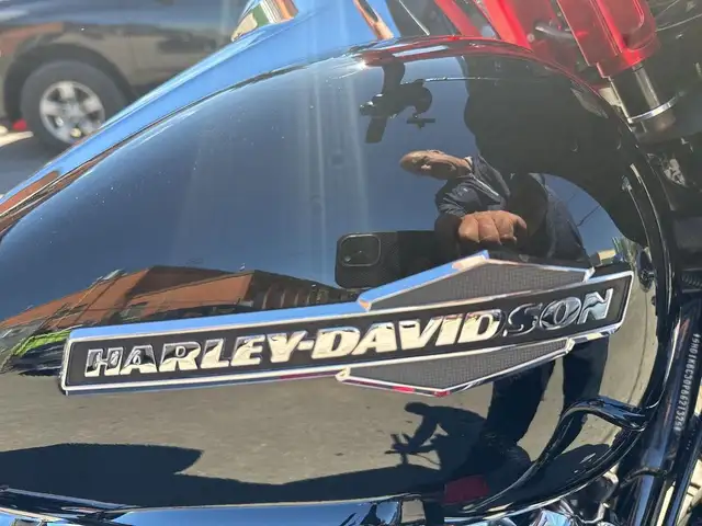 2023 Harley-Davidson Street Glide ~ STREET GLIDE ~ CANANDIAN ~ 1 in Sport Touring in City of Toronto - Image 31