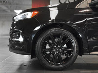 The 2022 Ford Edge ST-Line is a compact SUV that delivers sporty aesthetics and dynamic performance... (image 6)