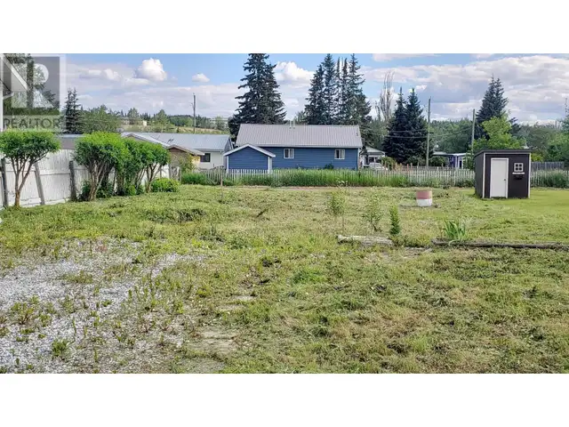 374 VICTORIA STREET Vanderhoof, British Columbia in Land for Sale in Vanderhoof - Image 2