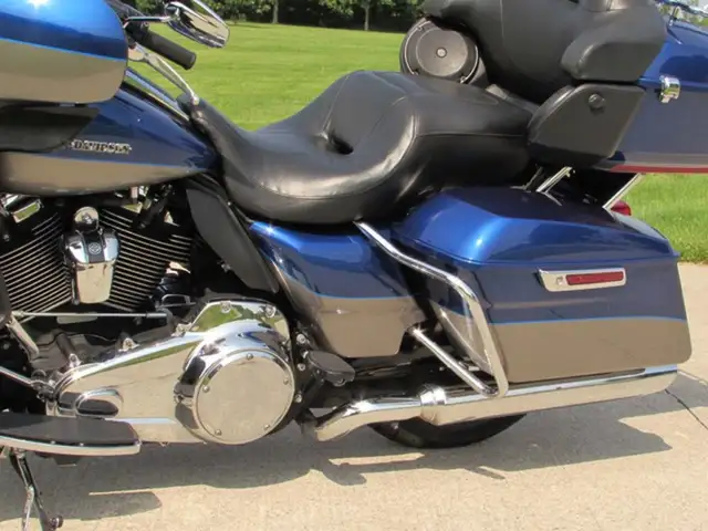 2017 Harley-Davidson FLHTK Electra Glide Ultra Limited Low New D in Sport Touring in Leamington - Image 17