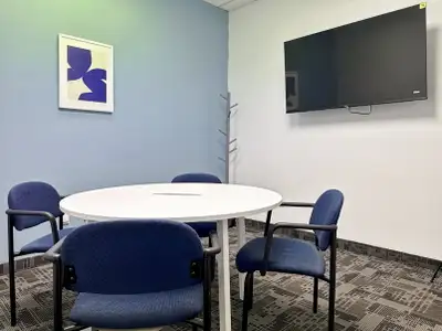 A fully serviced private office with 10 people, ready to use from day one. Work with focus and priva...