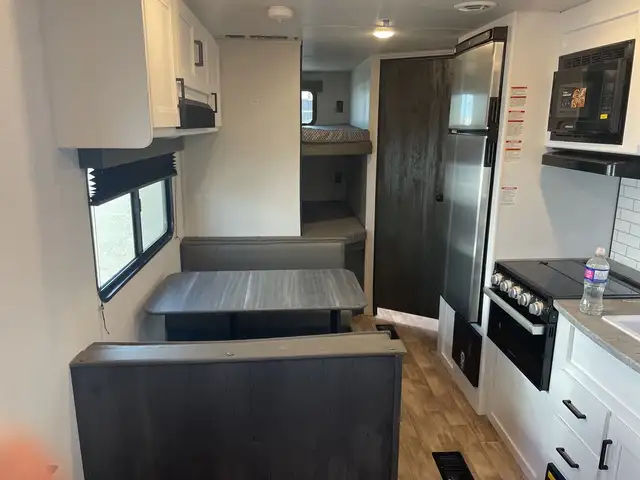 2022 Hideout 262BH--CLEARANCE PRICING in Travel Trailers & Campers in Sudbury - Image 7