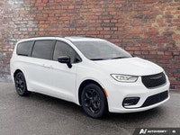 Only 25 Miles! This Chrysler Pacifica Hybrid has a trusty Gas/Electric V-6 3.6 L/220 engine powering... (image 6)