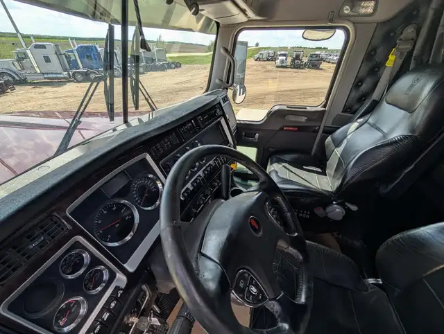 2020 KENWORTH W900L in Heavy Trucks in City of Montréal - Image 19