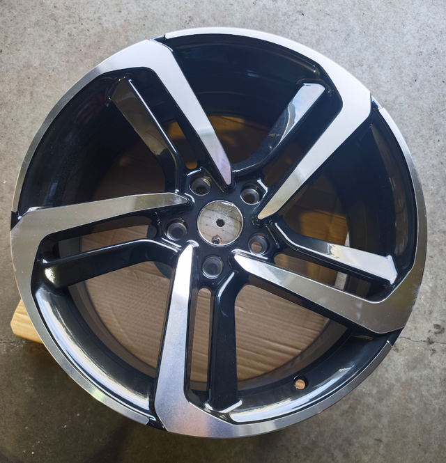 BRAND NEW   17  INCH 5*114.3  ALLOY RIM in Tires & Rims in Markham / York Region - Image 3