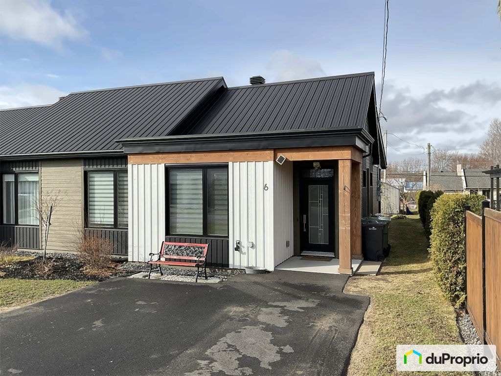 $327,900 - Semi-detached for sale in Warwick — photo 1