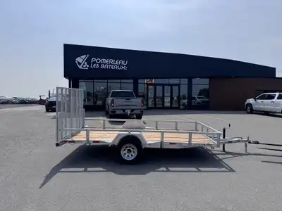 000765 COT? OUVERT - RAMPE - JACK. Vehicle Information Provided by autoTRADER.ca .