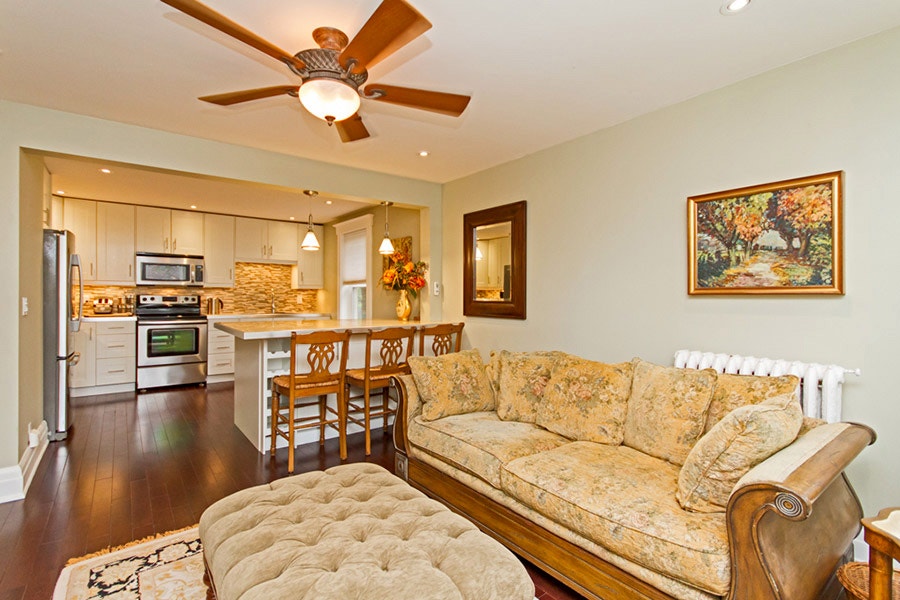 ALL-INCLUSIVE, FULLY FURNISHED 2-BED DOWNTOWN APARTMENT 3