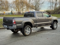 2013 Toyota Tacoma LIMITED DOUBLE CAB LONG BED 4.0 V6 | SAME OWNER SINCE 2015 | OVER 40 SERVICE RECO... (image 4)