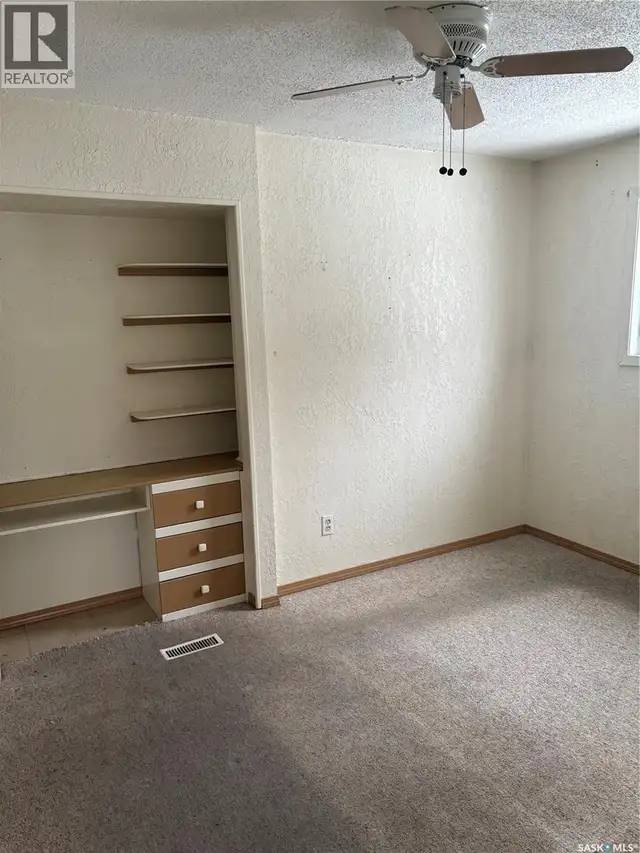 515 King STREET Weyburn, Saskatchewan in Houses for Sale in Regina - Image 13