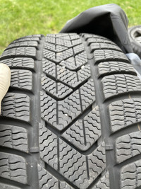 4 x 225/40/18 PIRELLI sottozero WINTER Run Flat rires 95 % tread