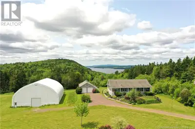 Welcome to 681 Rogers Road A Rare Country Estate with Endless Possibilities! Nestled in a picturesqu...