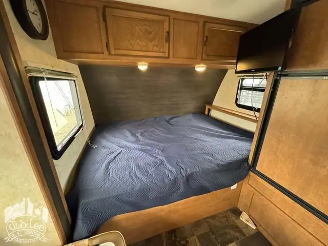 2013 ,Apex,Coachmen RV 189FBS in Travel Trailers & Campers in Kamloops - Image 6