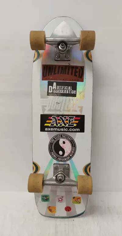 (91110-1) Duster California Skateboard, View more