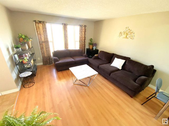 2510 78 ST NW Edmonton, Alberta in Houses for Sale in Edmonton - Image 4
