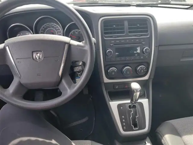 2010 Dodge Caliber Express in Cars & Trucks in Drummondville - Image 4