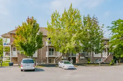 Bienvenue à Soeur Jeanne Marie Chavoin Loyer À partir de 1 550,00 par mois (Hydro/Gaz ne sont pas in...