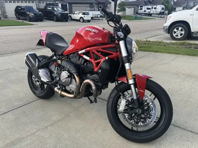 2018 DUCATI MONSTER 797(FINANCING AVAILABLE) in Sport Bikes in Strathcona County - Image 7