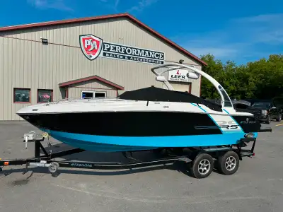 This boat must be seen!! Immaculate condition inside and out! Sporty good looks and all the amenitie...