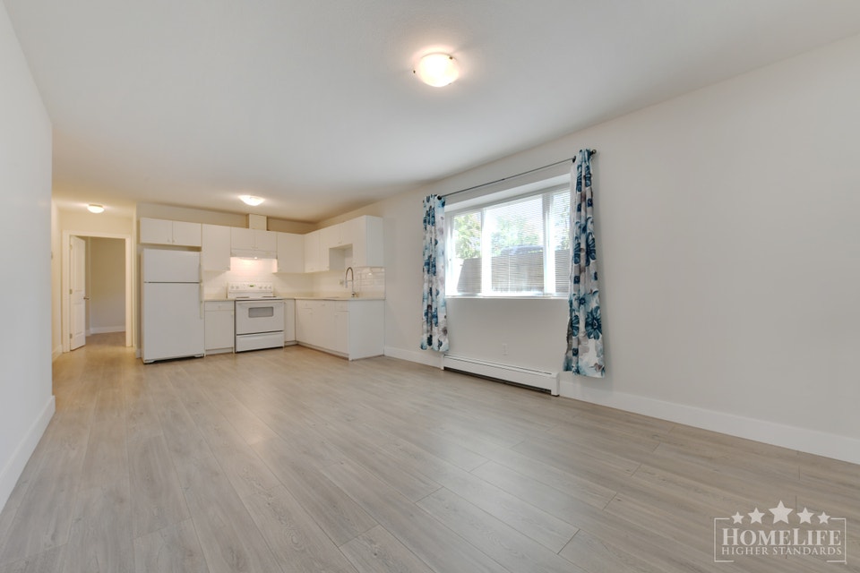 Quiet and Peaceful 2 Bedroom Basement Suite in Surrey 4