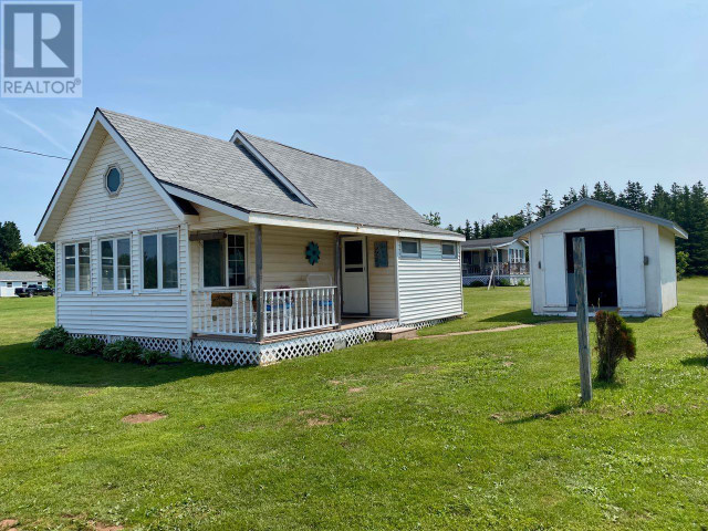 6456 Rte 14 Cape Wolfe, Prince Edward Island in Houses for Sale in Summerside - Image 4