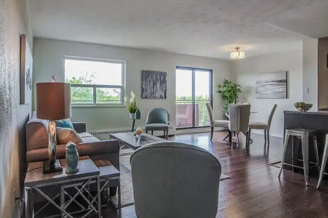 MUST SEE!  Large Renovated 2 Bedroom Apartment63436971350659123
