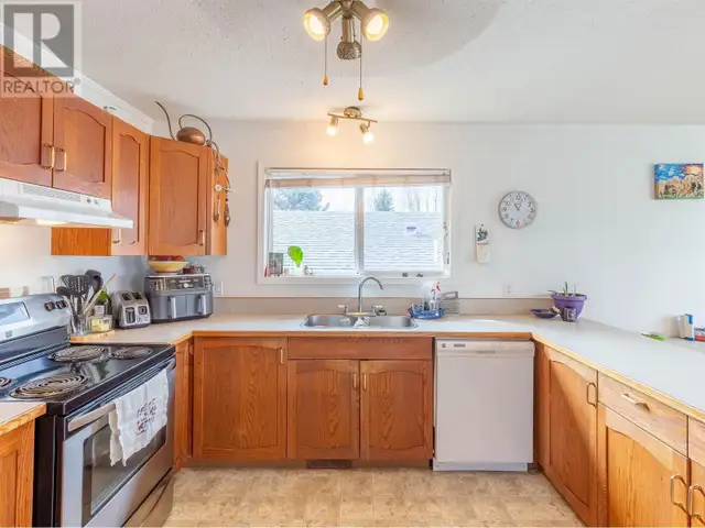 3566 16TH AVENUE Smithers, British Columbia in Houses for Sale in Smithers - Image 5