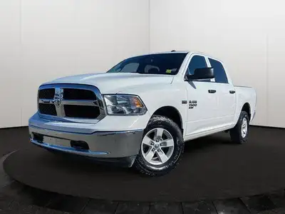 This Ram 1500 Classic has a dependable Regular Unleaded V-8 5.7 L/345 engine powering this Automatic...