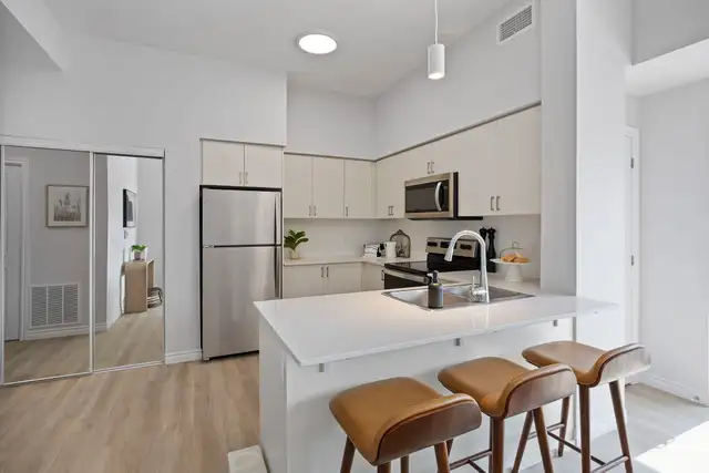 1 Bedroom + Den Apartment for Rent - 70 Dean Avenue in Long Term Rentals in Barrie - Image 3