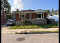 Beautiful 3 Bedroom Home in Central Downtown Kitchener!