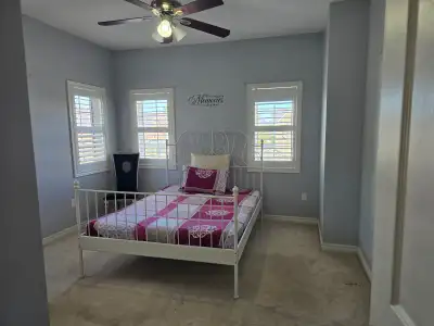 Room is availabls for rent close to Queen and Jamespotter. Rent includes utilities. Close to all ame...