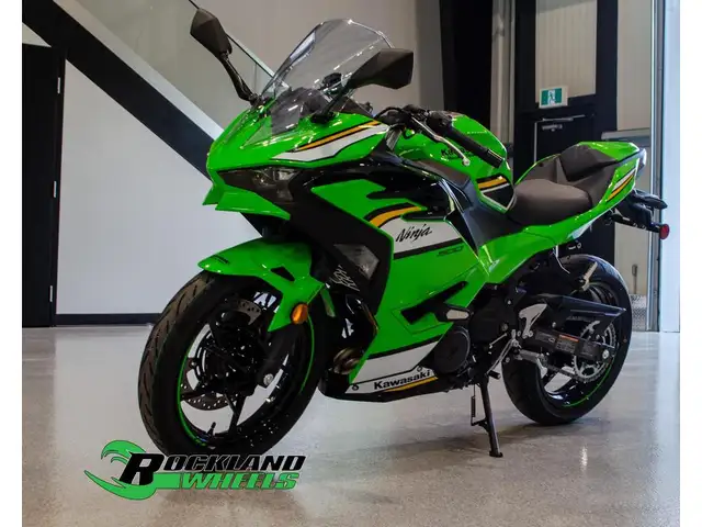 2025 Kawasaki NINJA 500 SE KRT in Sport Bikes in Ottawa - Image 3