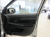 MITSUBISHI RVR SE 2024 AWD TOUT ÉQUIPÉ / INTÉRIEUR EN TISSU CHAUFFANT / AIR CLIMATISÉ / CRUISE CONTR... (image 8)