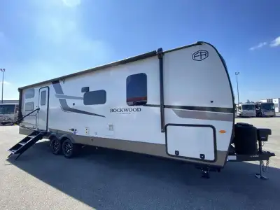 Forest River Rockwood Ultra Lite travel trailer 2706BH highlights: Double-Size Bunks U-Shaped Dinett...